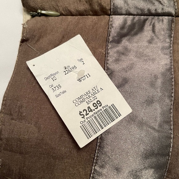 Beautiful kaki green shimmer A line skirt. - Picture 6 of 6